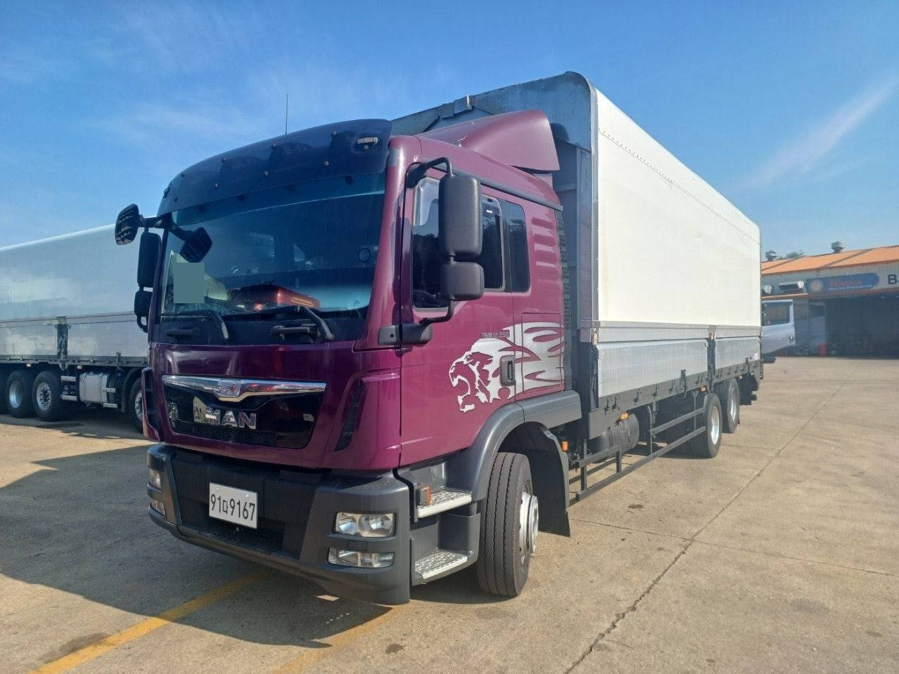 17년 만트럭 4.5톤 TGM 250 오토 후축 윙바디 7m85 중고트럭 윙바디