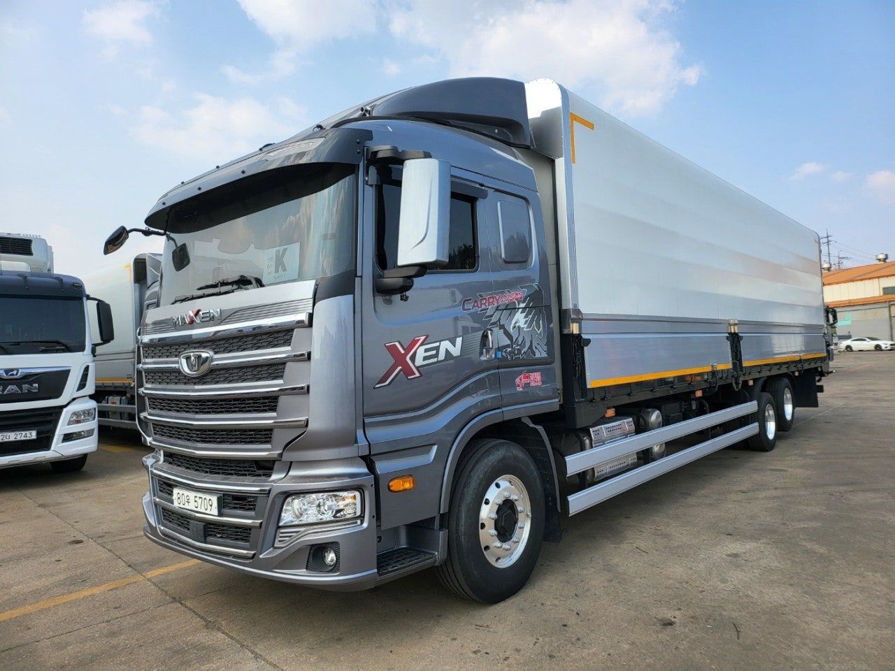 24년 대우 8.5톤 맥쎈 320 오토 고하중 후축 윙바디 9m70 중고트럭 윙바디