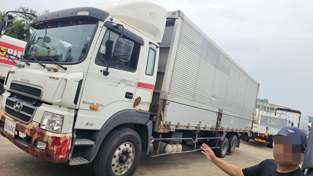 12년 현대 7.5톤 와이드캡 280 오토 후축 윙바디 8m40 중고트럭 윙바디