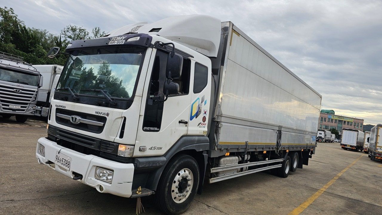 19년 대우 6.5톤 노부스 280 수동 후축 메인 냉장윙바디 9m60 중고트럭 윙바디