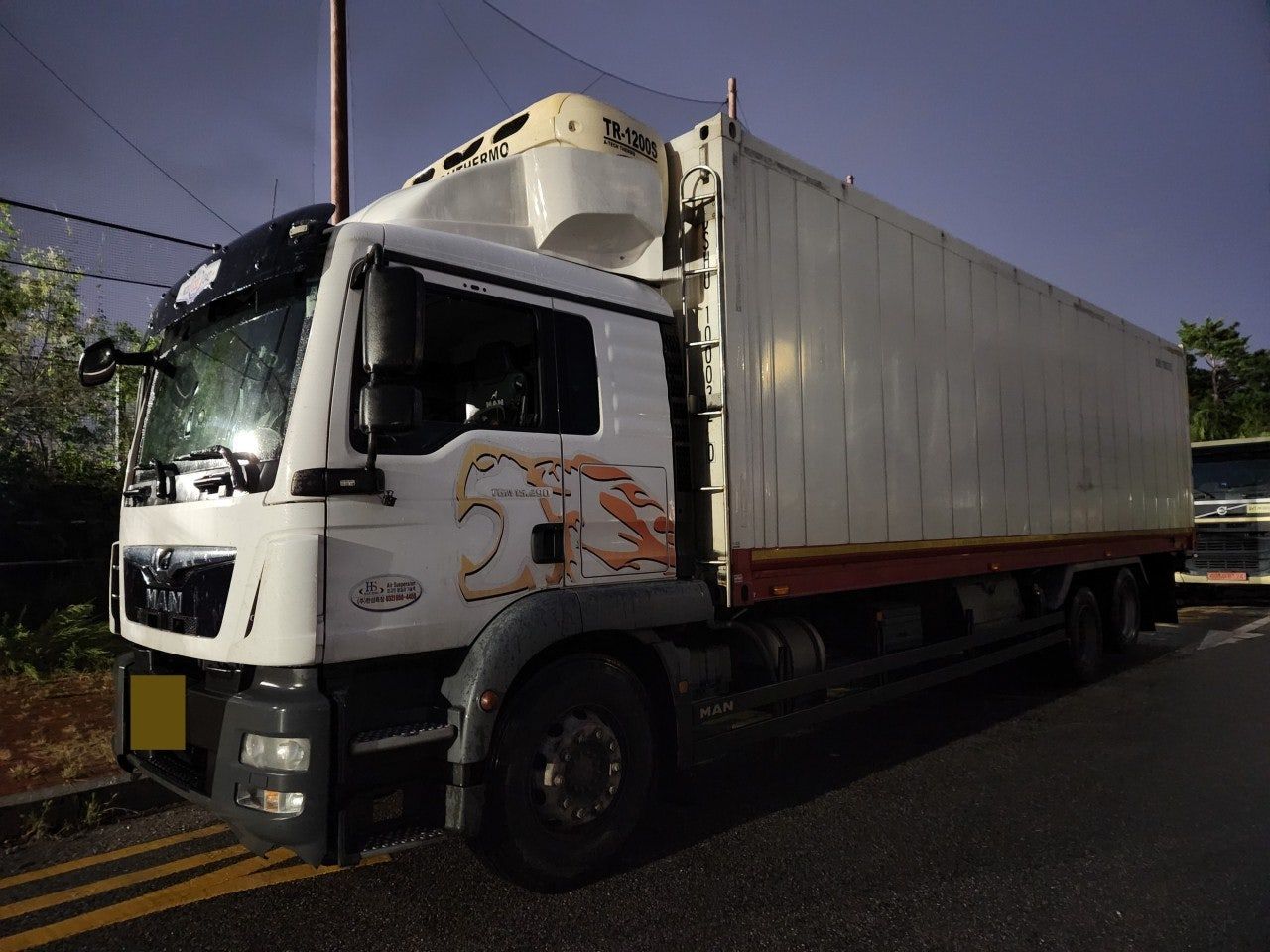 19년 만트럭 4.5톤 TGM 290 오토 후축 컨테이너 써브 냉동탑... 중고트럭 냉동탑차